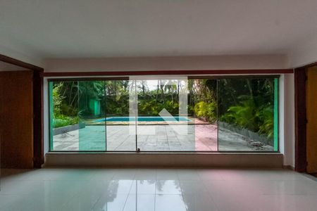 Apartamento à venda com 600m², 3 quartos e 4 vagas Apartamento à venda com 600m², 3 quartos e 4 vagasSala da edícula