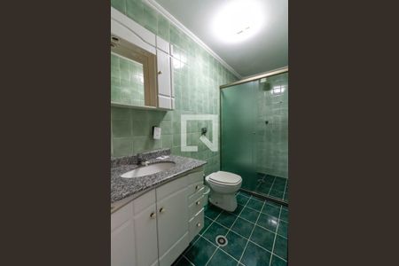 Apartamento à venda com 600m², 3 quartos e 4 vagas Apartamento à venda com 600m², 3 quartos e 4 vagasBanheiro da Edícula