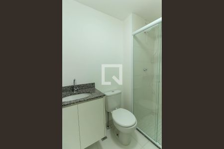 Banheiro de kitnet/studio para alugar com 1 quarto, 23m² em Quarta Parada, São Paulo