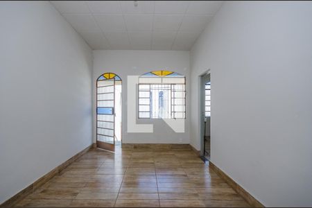 Sala de casa para alugar com 3 quartos, 150m² em Caiçara-adelaide, Belo Horizonte