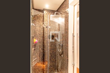 Apartamento à venda com 100m², 2 quartos e 2 vagas Apartamento à venda com 100m², 2 quartos e 2 vagasBanheiro