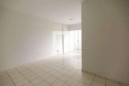 Sala de apartamento para alugar com 3 quartos, 74m² em Setor dos Afonsos, Goiânia