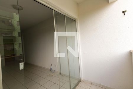 Sacada de apartamento para alugar com 3 quartos, 74m² em Setor dos Afonsos, Goiânia