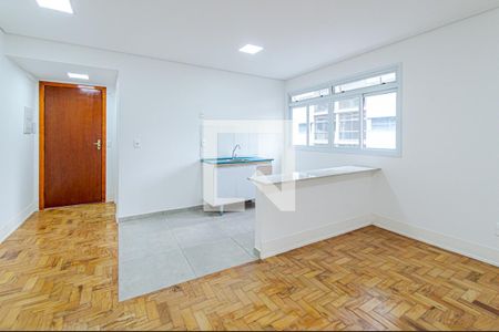 Cozinha de apartamento para alugar com 1 quarto, 34m² em Bela Vista, São Paulo