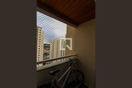 Varanda de apartamento à venda com 3 quartos, 75m² em Jardim Maria Rosa, Taboão da Serra