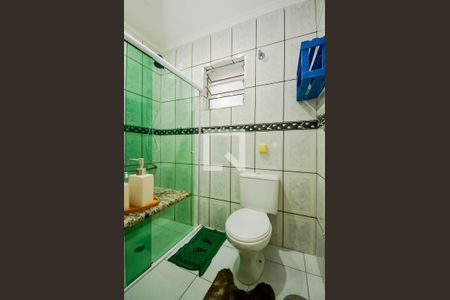 Banheiro de kitnet/studio para alugar com 1 quarto, 24m² em Parque Flamengo, Guarulhos