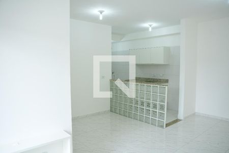 Sala de apartamento para alugar com 2 quartos, 65m² em Jardim Barbacena, Cotia