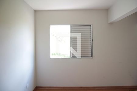 Quarto de apartamento à venda com 3 quartos, 80m² em Jaqueline, Belo Horizonte
