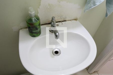 Lavabo de casa de condomínio à venda com 2 quartos, 56m² em Vila Granada, São Paulo