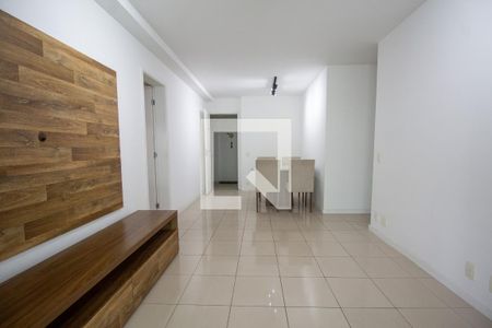 Sala de apartamento para alugar com 2 quartos, 70m² em Recreio dos Bandeirantes, Rio de Janeiro