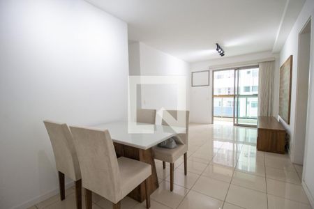 Sala de apartamento para alugar com 2 quartos, 70m² em Recreio dos Bandeirantes, Rio de Janeiro