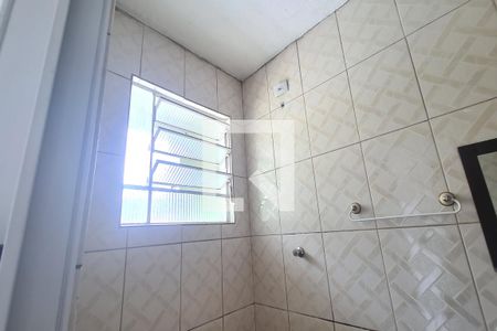 Banheiro de casa para alugar com 1 quarto, 60m² em Jardim Vila Formosa, São Paulo