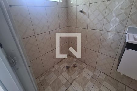 Banheiro de casa para alugar com 1 quarto, 60m² em Jardim Vila Formosa, São Paulo