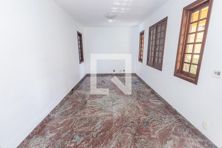 Sala de casa de condomínio à venda com 3 quartos, 560m² em Glória, Belo Horizonte