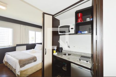 Studio para alugar com 29m², 1 quarto e 1 vaga Studio para alugar com 29m², 1 quarto e 1 vagaCozinha