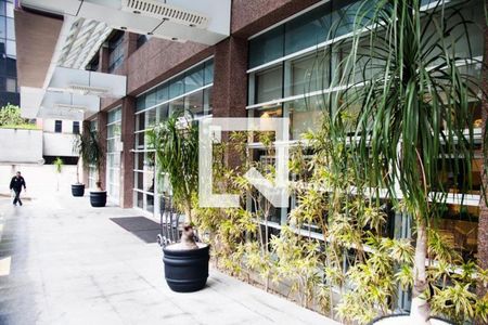 Studio para alugar com 29m², 1 quarto e 1 vaga Studio para alugar com 29m², 1 quarto e 1 vagaFachada