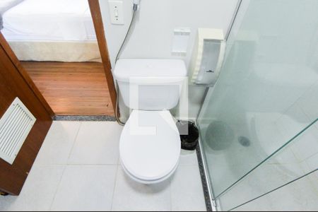 Studio para alugar com 29m², 1 quarto e 1 vaga Studio para alugar com 29m², 1 quarto e 1 vagaBanheiro