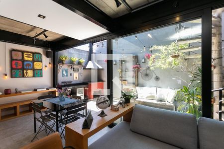 Sala de casa para alugar com 3 quartos, 110m² em Alto de Pinheiros, São Paulo