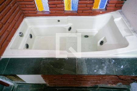 Casa para alugar com 80m², 2 quartos e sem vaga Casa para alugar com 80m², 2 quartos e sem vagaBanheiro