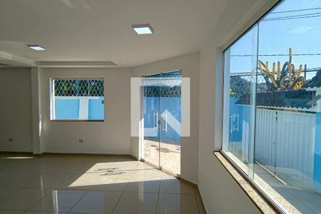 sala de casa para alugar com 4 quartos, 230m² em Taquara, Rio de Janeiro