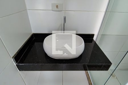 banheiro externo de casa à venda com 4 quartos, 230m² em Taquara, Rio de Janeiro