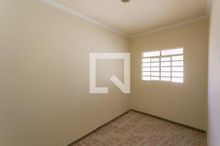 Quarto 2 de casa para alugar com 2 quartos, 64m² em São Marcos, Belo Horizonte