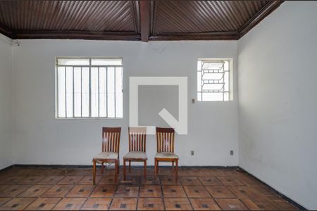 Sala de casa à venda com 3 quartos, 130m² em Carlos Prates, Belo Horizonte