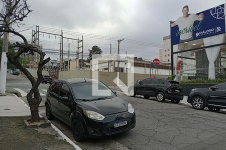 Casa à venda com 240m², 3 quartos e 2 vagas Casa à venda com 240m², 3 quartos e 2 vagasVista da Rua
