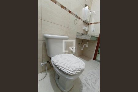 Casa à venda com 240m², 3 quartos e 2 vagas Casa à venda com 240m², 3 quartos e 2 vagasBanheiro 1 - Social