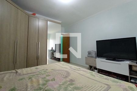 Casa à venda com 240m², 3 quartos e 2 vagas Casa à venda com 240m², 3 quartos e 2 vagasQuarto 3 - Suíte