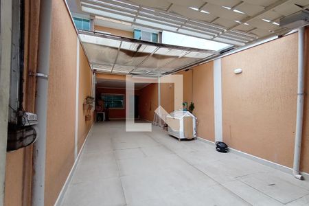 Casa à venda com 240m², 3 quartos e 2 vagas Casa à venda com 240m², 3 quartos e 2 vagasGaragem