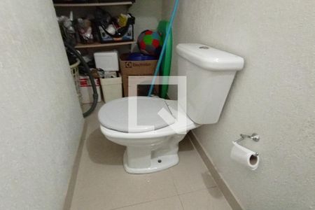 Casa à venda com 240m², 3 quartos e 2 vagas Casa à venda com 240m², 3 quartos e 2 vagasBanheiro 3 - Lavabo