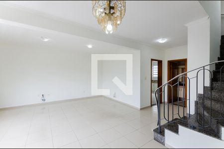 Sala de casa para alugar com 3 quartos, 230m² em Aparecida, Santos