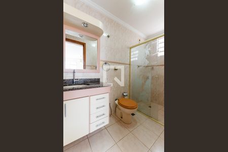 Banheiro / lavabo de casa para alugar com 3 quartos, 230m² em Aparecida, Santos