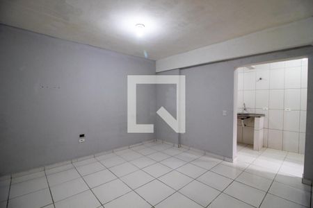 Sala de kitnet/studio para alugar com 1 quarto, 30m² em Jardim Lucia, São Paulo