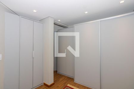 Quarto Suíte - Closet de casa de condomínio à venda com 5 quartos, 320m² em Boa Vista, Porto Alegre