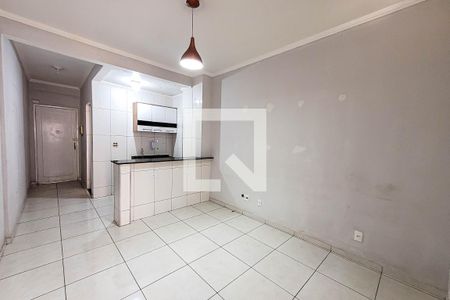 sala de estar de kitnet/studio à venda com 1 quarto, 35m² em Liberdade, São Paulo