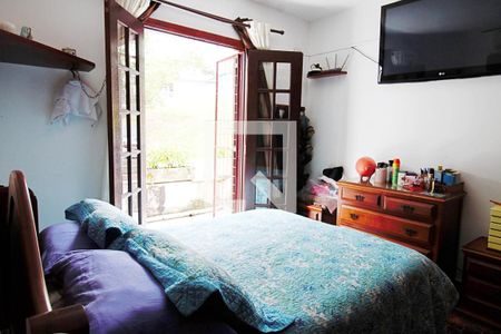 Casa à venda com 780m², 4 quartos e 5 vagas Casa à venda com 780m², 4 quartos e 5 vagasSuíte 1