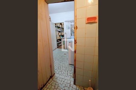 Casa à venda com 780m², 4 quartos e 5 vagas Casa à venda com 780m², 4 quartos e 5 vagasBanheiro de serviço