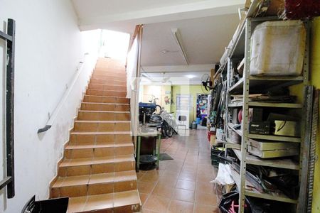 Casa à venda com 780m², 4 quartos e 5 vagas Casa à venda com 780m², 4 quartos e 5 vagasPorão