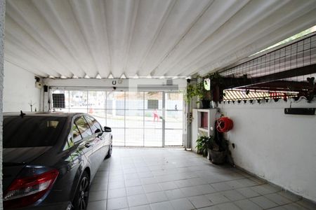 Casa à venda com 780m², 4 quartos e 5 vagas Casa à venda com 780m², 4 quartos e 5 vagasGaragem