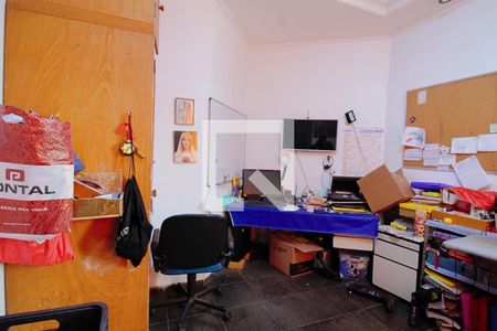 Casa à venda com 780m², 4 quartos e 5 vagas Casa à venda com 780m², 4 quartos e 5 vagasQuarto de Serviço