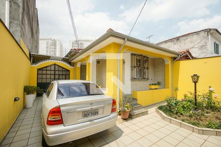Casa à venda com 150m², 3 quartos e 6 vagas Casa à venda com 150m², 3 quartos e 6 vagasGaragem