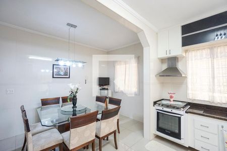 Casa à venda com 150m², 3 quartos e 6 vagas Casa à venda com 150m², 3 quartos e 6 vagasCozinha