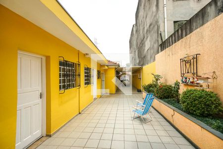 Casa à venda com 150m², 3 quartos e 6 vagas Casa à venda com 150m², 3 quartos e 6 vagasQuintal