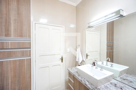 Casa à venda com 150m², 3 quartos e 6 vagas Casa à venda com 150m², 3 quartos e 6 vagasBanheiro social