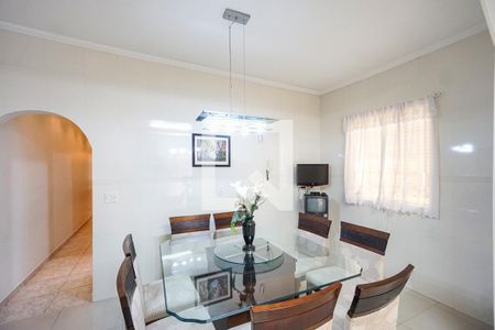 Casa à venda com 150m², 3 quartos e 6 vagas Casa à venda com 150m², 3 quartos e 6 vagasCozinha