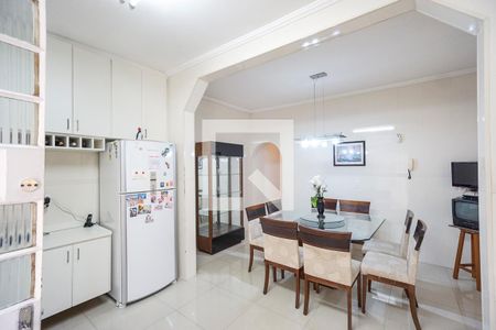 Casa à venda com 150m², 3 quartos e 6 vagas Casa à venda com 150m², 3 quartos e 6 vagasCozinha