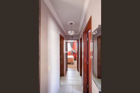 Corredor  de apartamento à venda com 3 quartos, 79m² em Castelo, Belo Horizonte