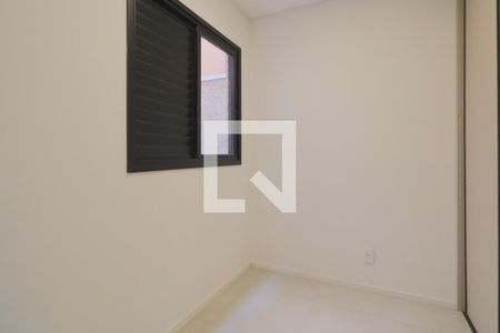 Quarto 1 de apartamento para alugar com 2 quartos, 42m² em Vila Bertioga, São Paulo